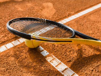 Bestens gewartete Sandplätze. Tennis spielen 1140 Wien